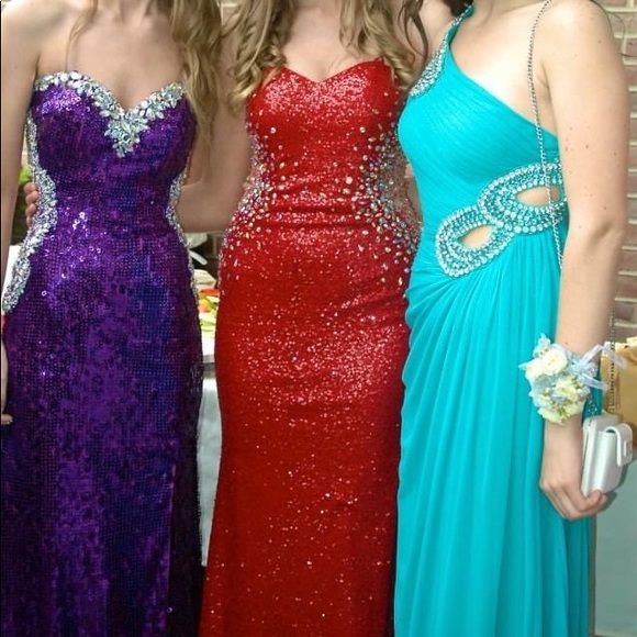 La Femme Red Sequin Floor-length Gown - Picture 5 of 7